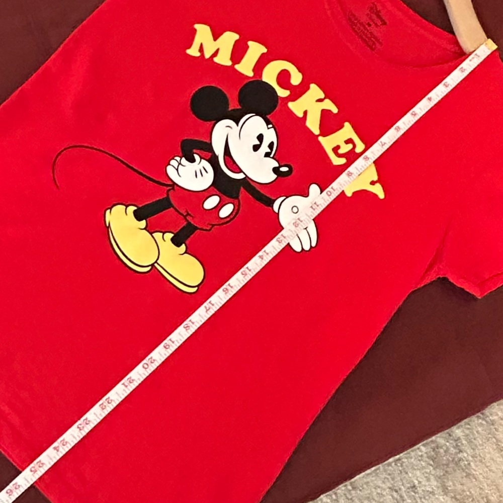 📦 NWOT Mickey Mouse Red Tee Size Medium - Picture 6 of 6